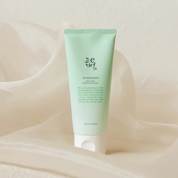 green-plum-refreshing-cleanser
