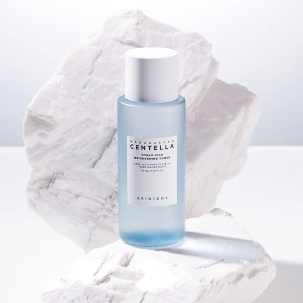 hyalu-cica-brightening-toner